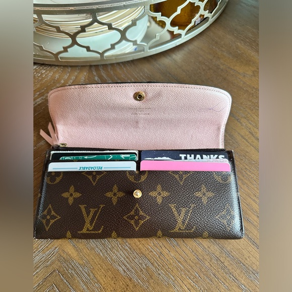 $575 LV Emillie Long Wallet Pink Snap Only Owner 💎Authentic - Picture 5 of 16